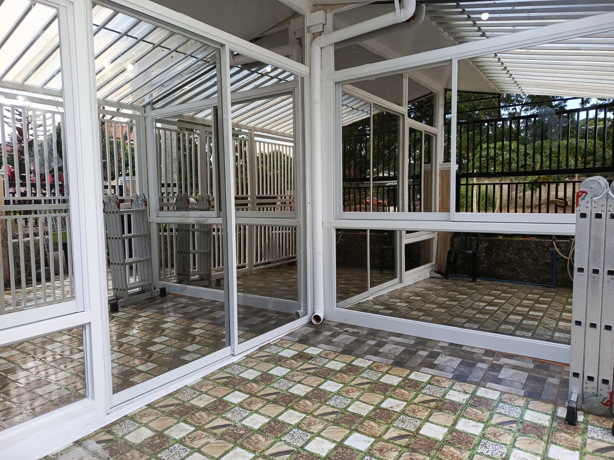 Extension, Renovation, & Metalwork Installation on Sherwood Hills Riva Bella Enclave Photo